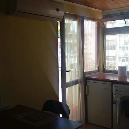 Studio Vase ブルガス